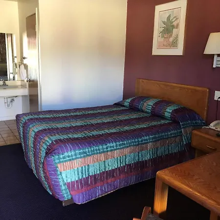 Luxury Inn George West Exterior photo